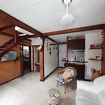 Casa Duplex com 3 Quartos há 700m da praia